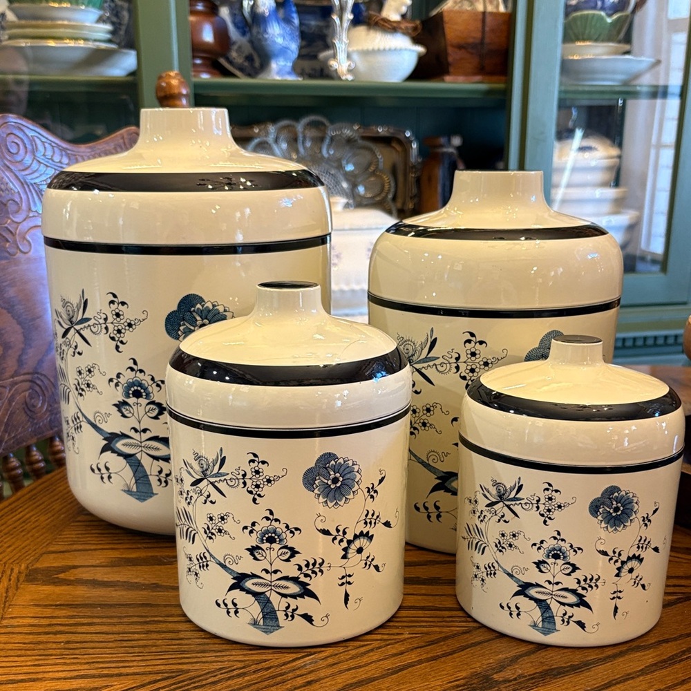 Blue Danube Lacquer Nesting Canisters- Set of 4 Made in Japan